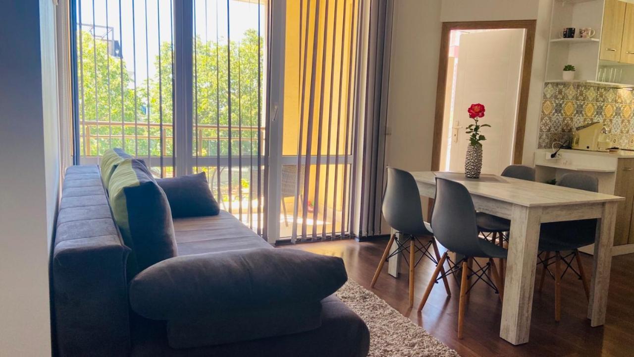 Апартамент- Вила Флоренс На 600 М От Плажа! Varna Exterior foto